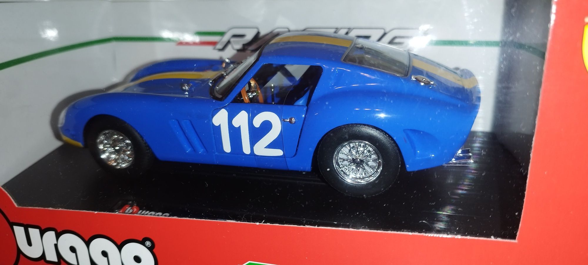 Bburago Racing Ferrari 250 GTI Blue, skala 1:24 Burago.