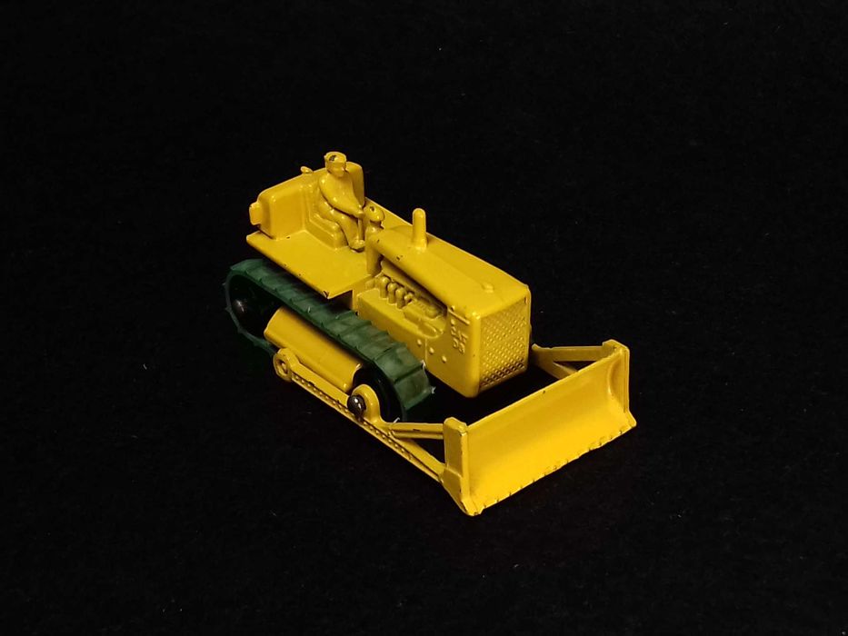 Matchbox 8 - Caterpillar Bulldozer 1960´s - a Moko Lesney product