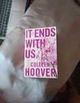 Livro "It Ends With Us"