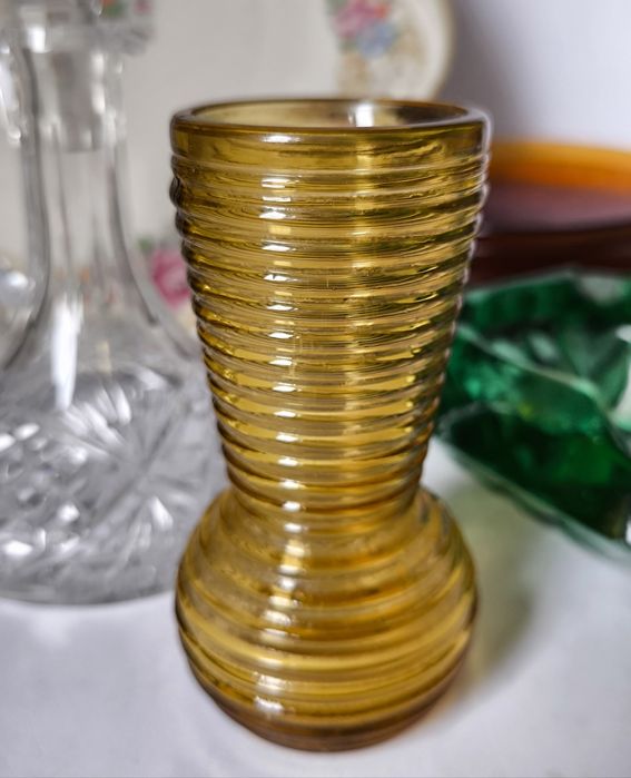 Wazon Pradniczanka pierścienie piękne stare kolorowe szkło