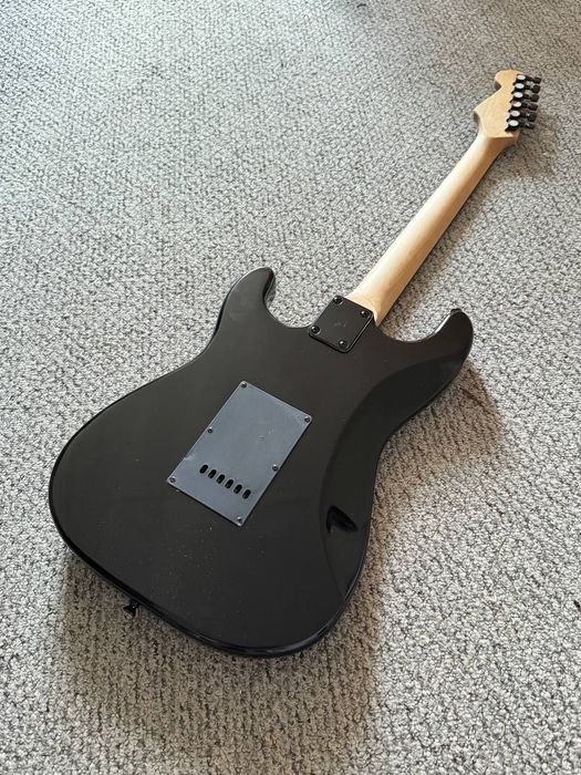 Нова електрогітара