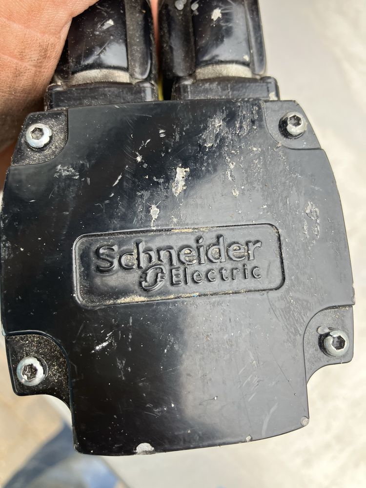 Serwomotor schneider electric