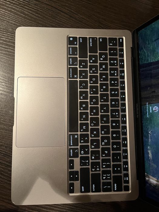 MacBook air M1 16 / 256