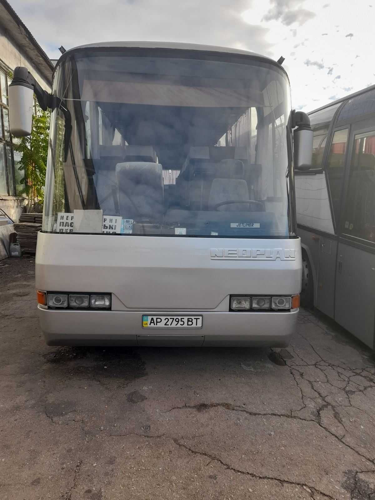 Продам автобус Neoplan на разборку.