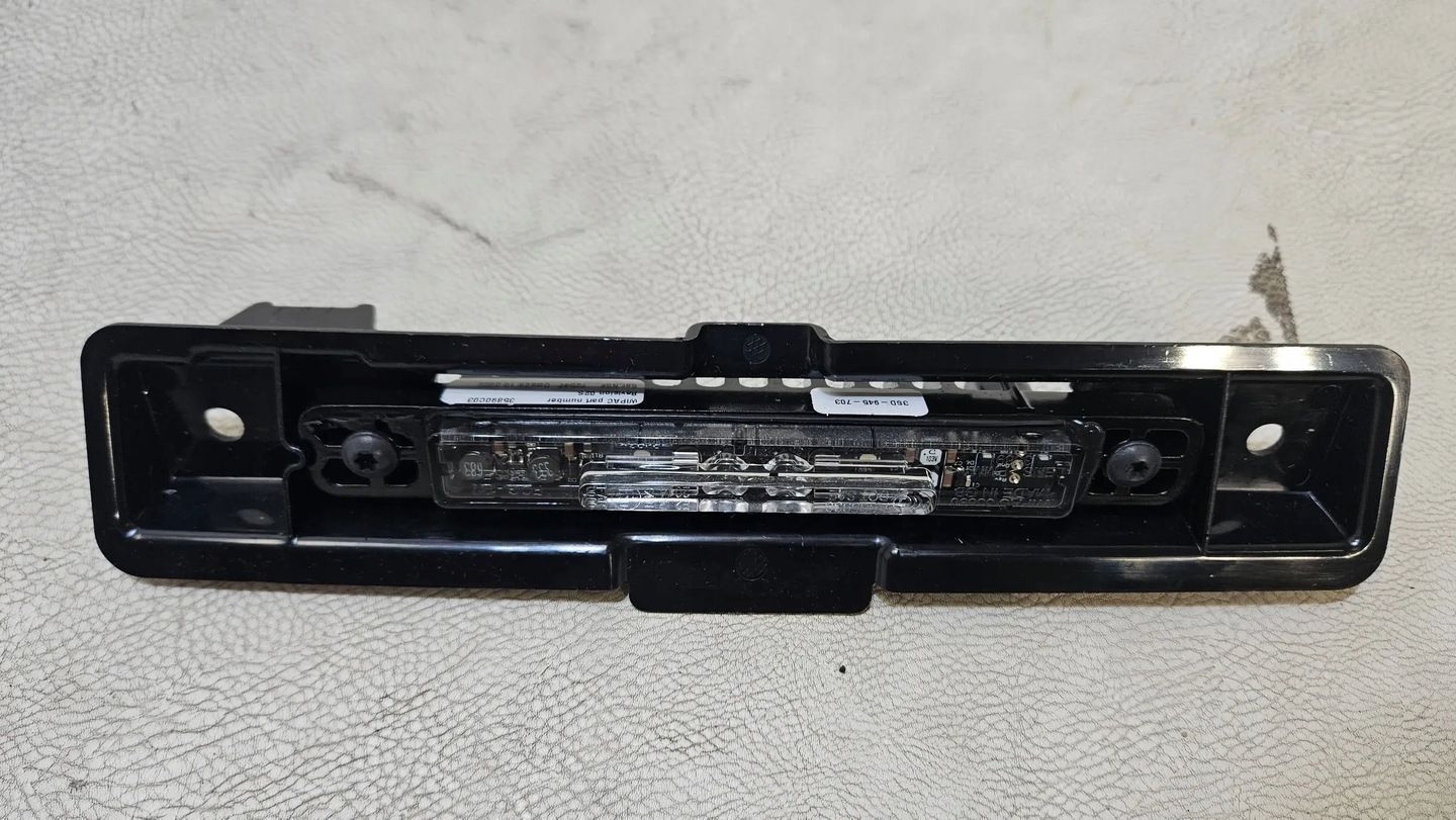 LAMPA ŚWIATŁO W ZDERZAK TYŁ BENTLEY CONTINENTAL GT 3SD945703 NOWE ORYGINAŁ