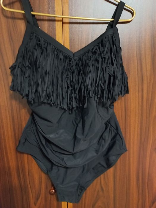 Купальники на обхват грудей 120 , 100