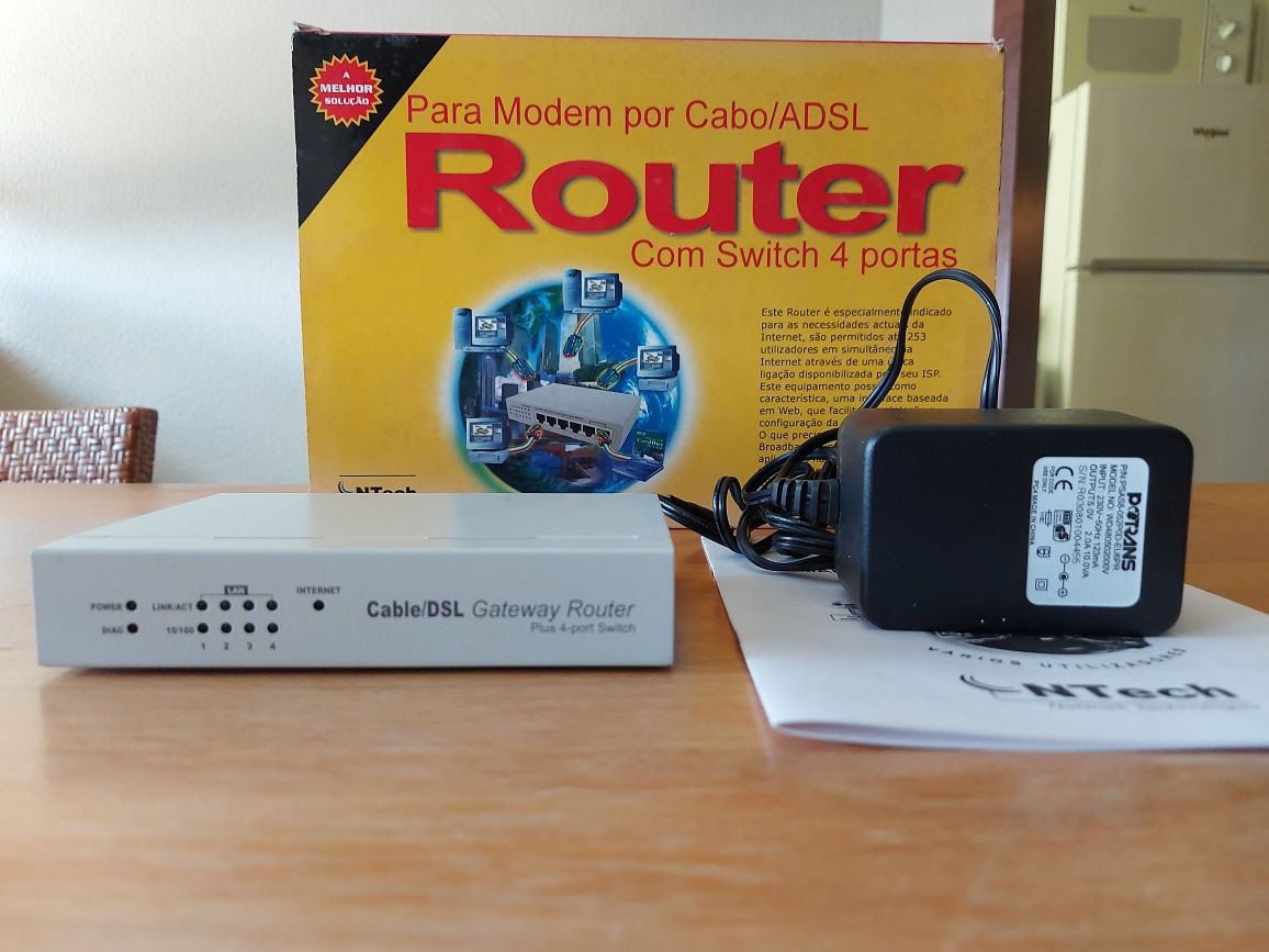 Router com switch 4 portas NTech