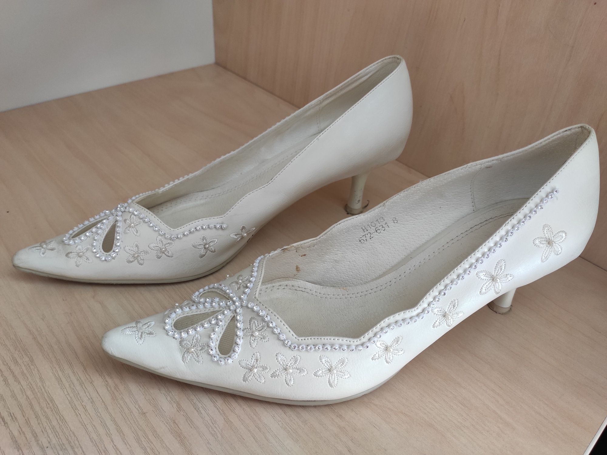 Свадебные белые туфли Louisa Peeress 38 размера