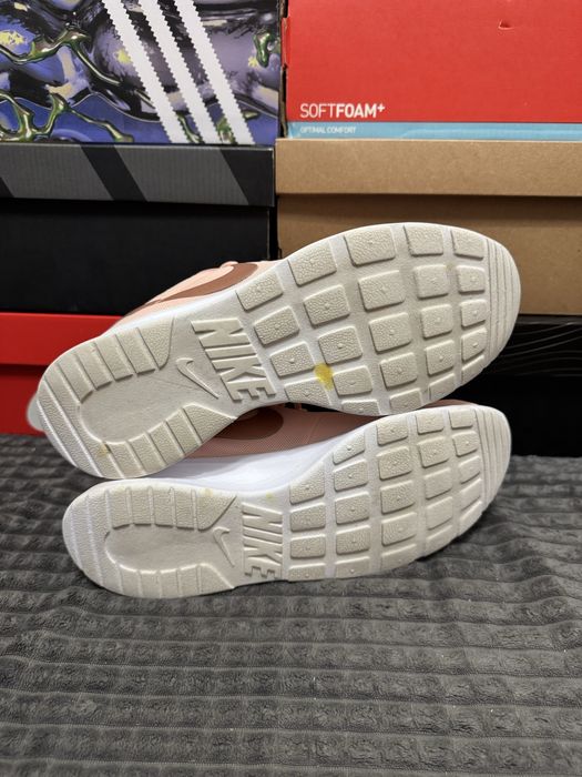 Жіночі кросівки Nike Wmns Tanjun 39(25см) оригінал