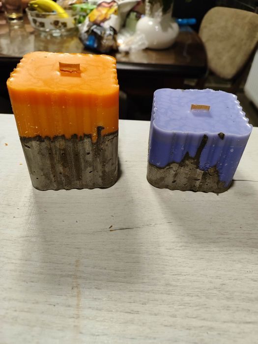 Свічки на бетоні та формові свічки із соєвого воску