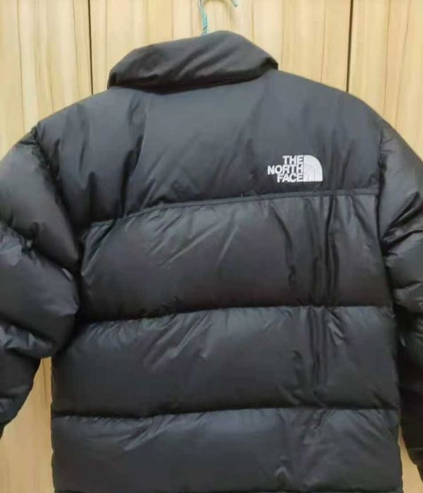he North Face: trwałość i styl w zimowej odzieży.