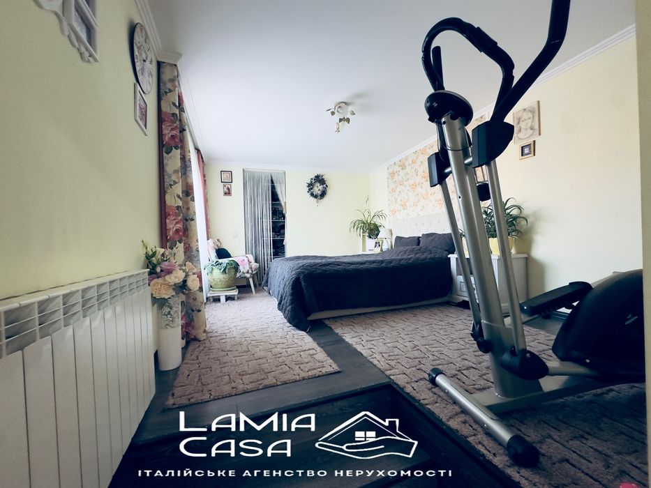 Продаж 3 кімнатноі квартири 167 м кв ближня роша