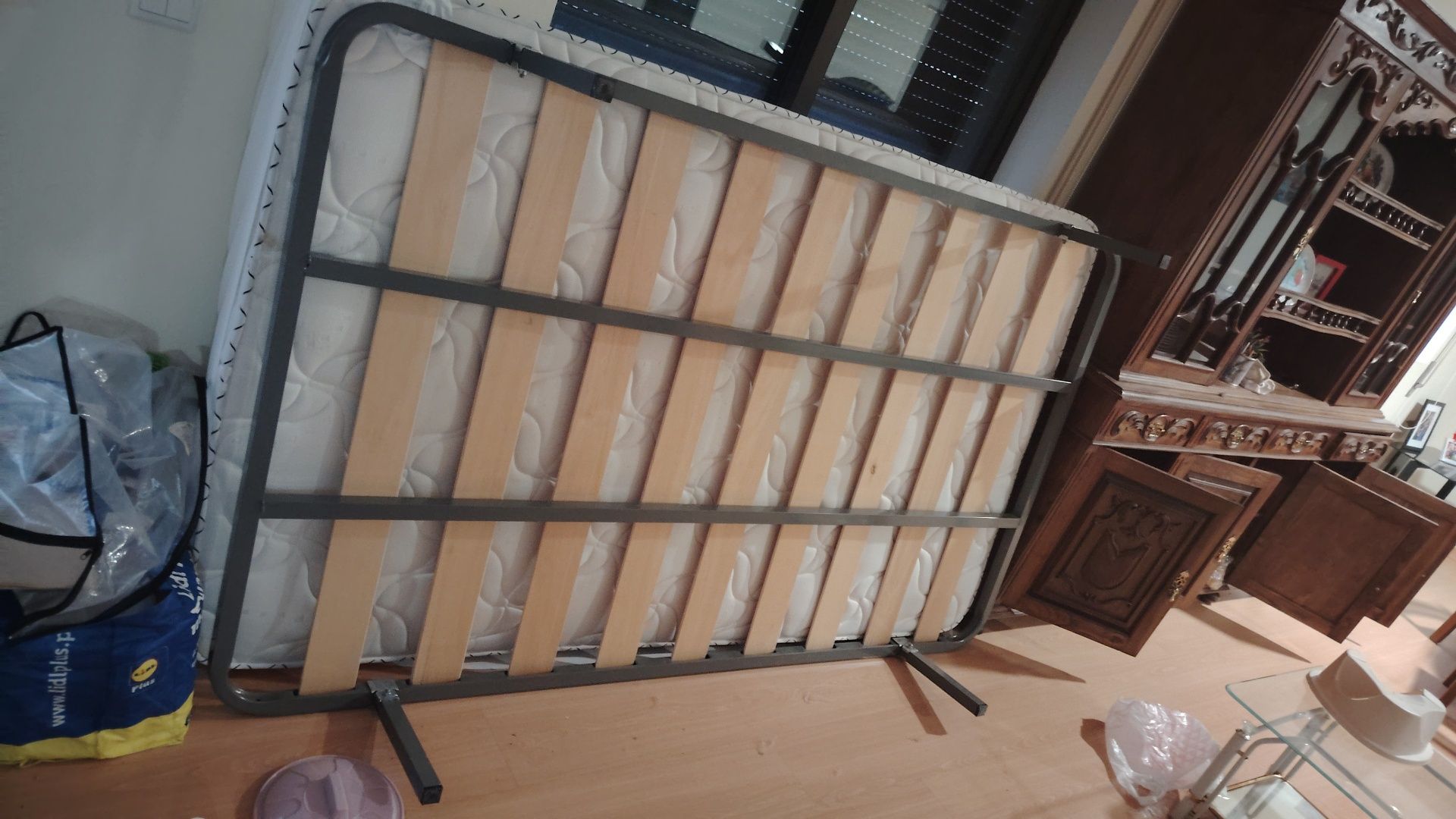Cama com colchão