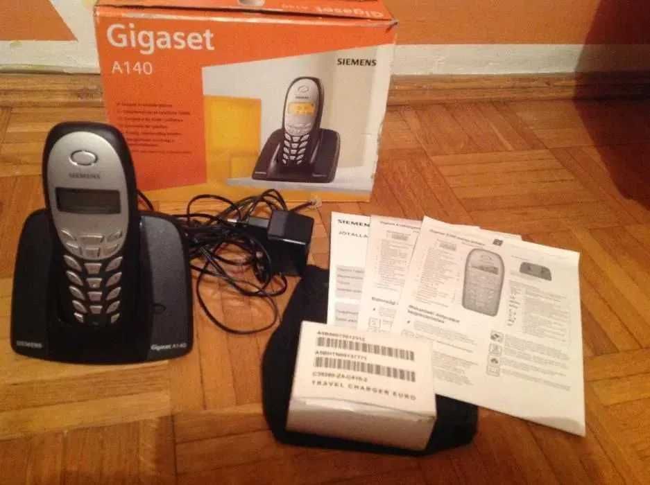 Telefon Siemens Gigaset A140 z zasilaczem, pokrowcem i pudełkiem