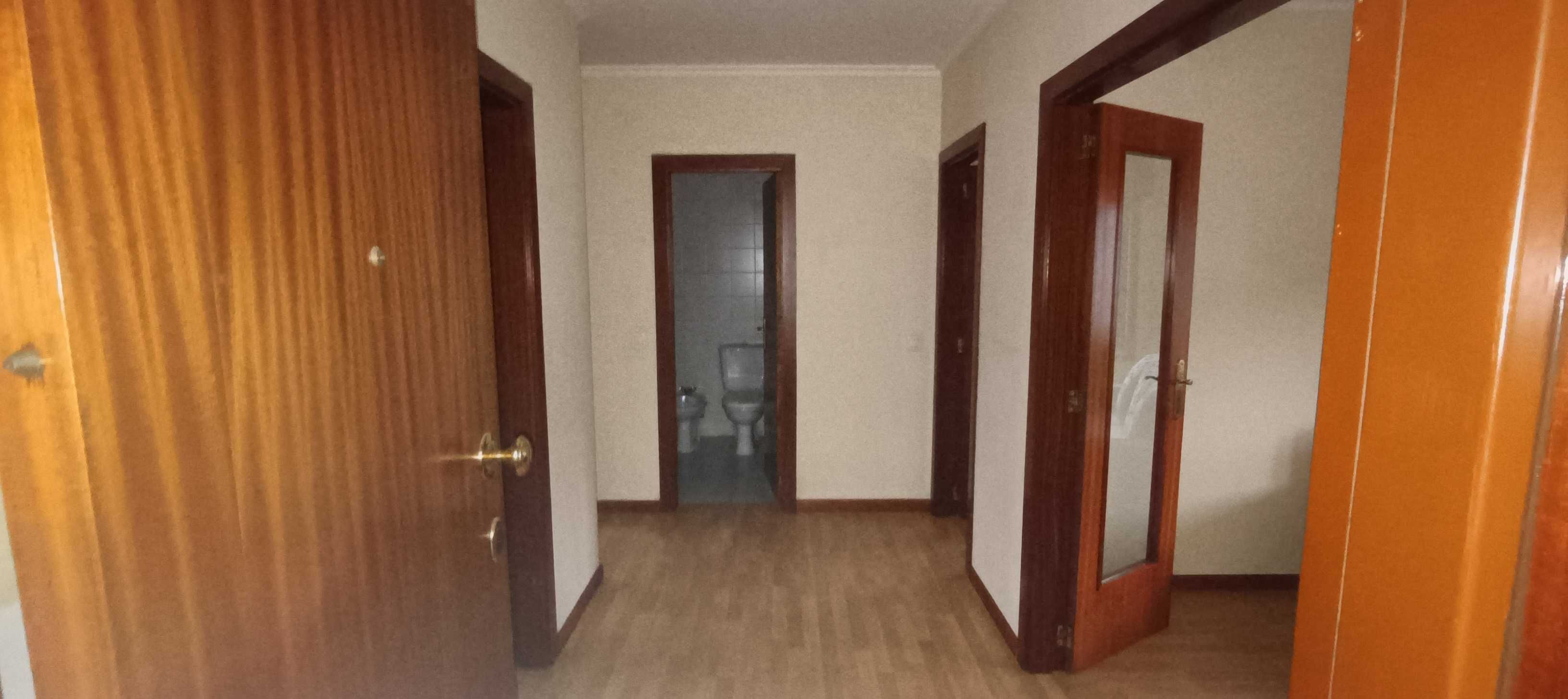 Arrendo T2 centro de Valongo com garagem