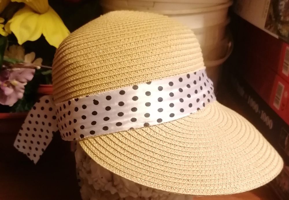 Dwa kapelusze letnie wakacyjne