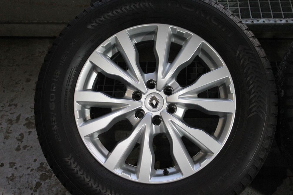 platin renault alaskana 18&#039;&#039; 6x114,3 et45 zima 255/60r18 kolce