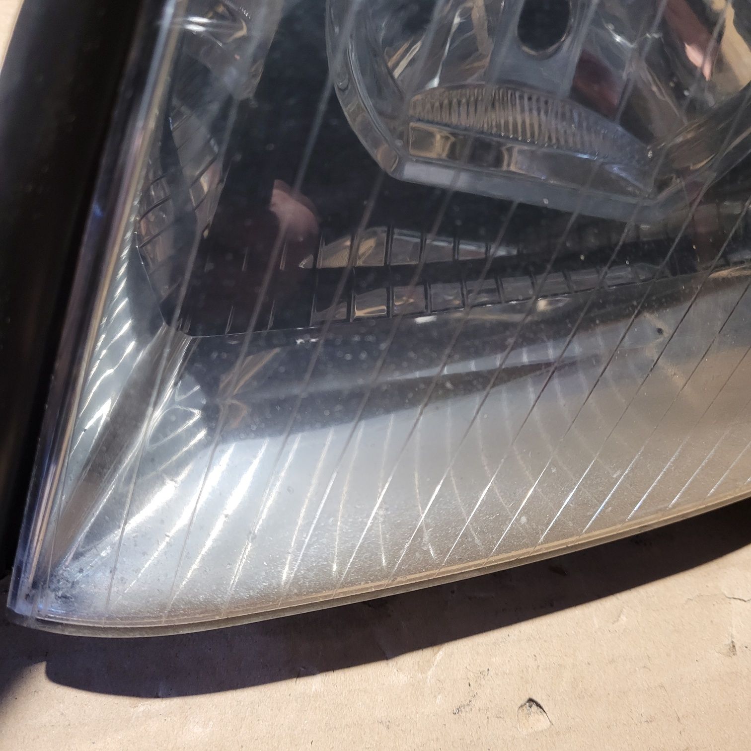 Lampy xenon przód lewa prawa audi a4 b6 2002r VALEO