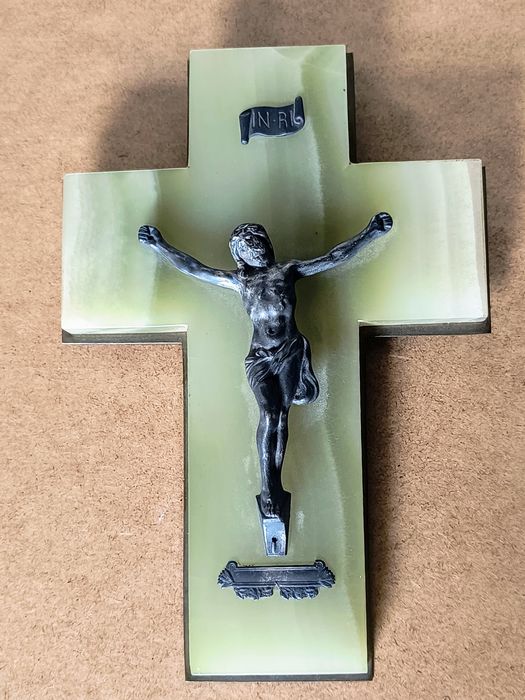 Piękny krzyż z onyksu i mosiądzu XIX/XX w.