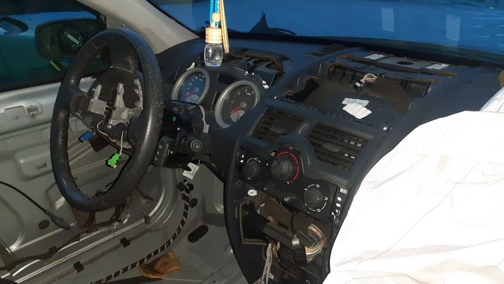 Material Renault Mégane II sedan