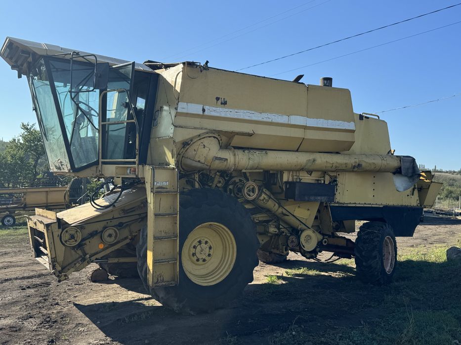 Продам комбайн New Holand Tf44