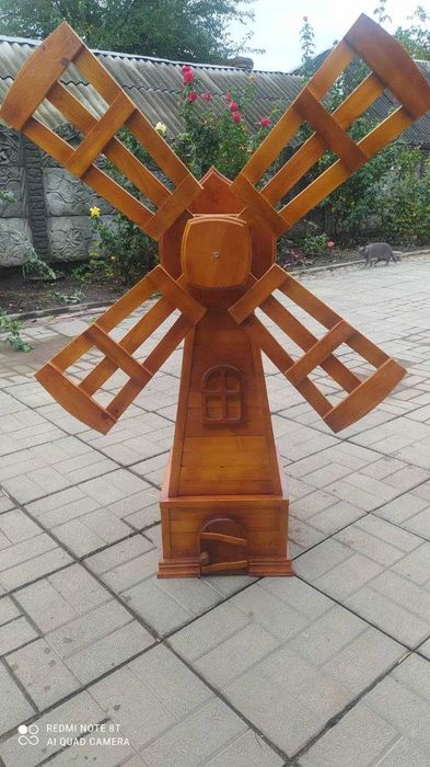 Садовий декор млин, натуральне дерево