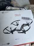 Dron dji tello z akumulatorem i zapasowymi skrzydłami