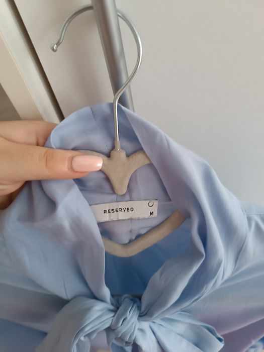 Piękna, błękitna koszula damska z wiązaniem baby blue - rozmiar M/L