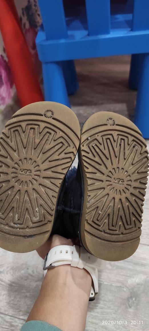 Продам угги фирмы Ugg размер 22,5