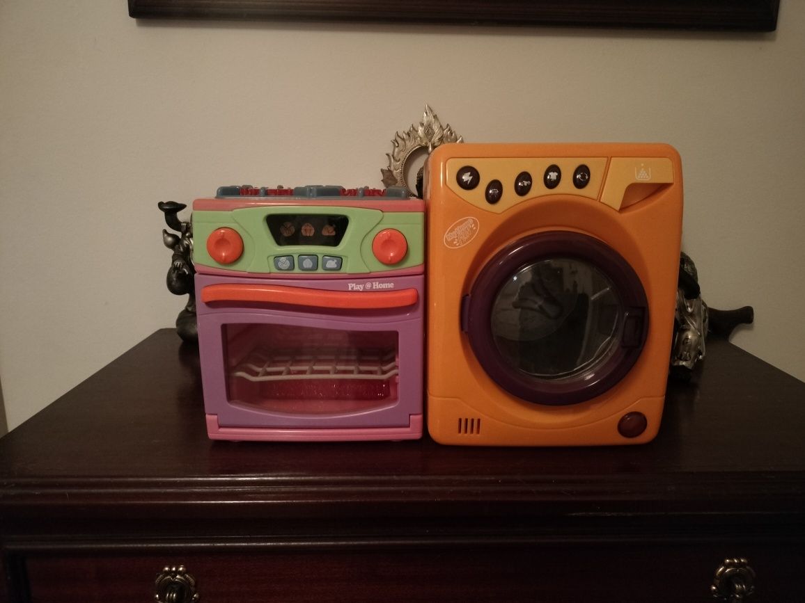 Máquina de lavar e fogão de brincar