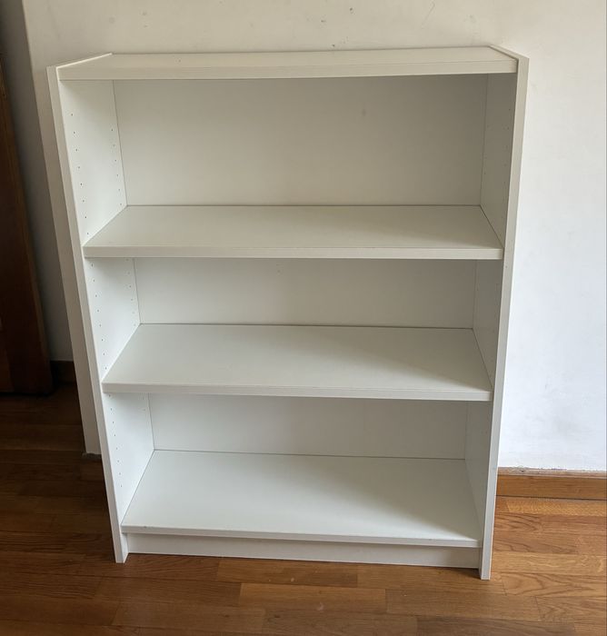 Estante ikea branca “Billy”