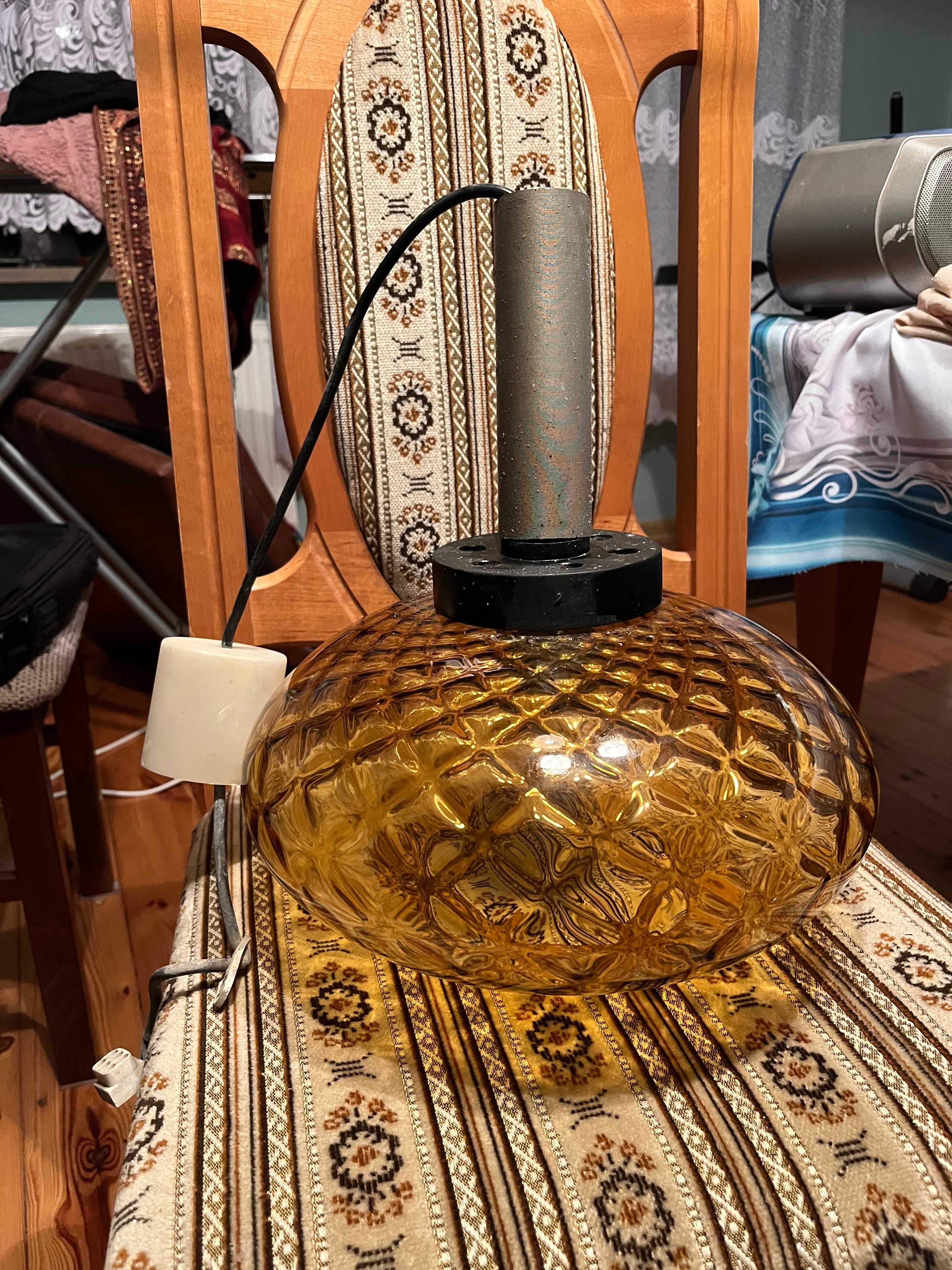 Lampa jednokloszowa