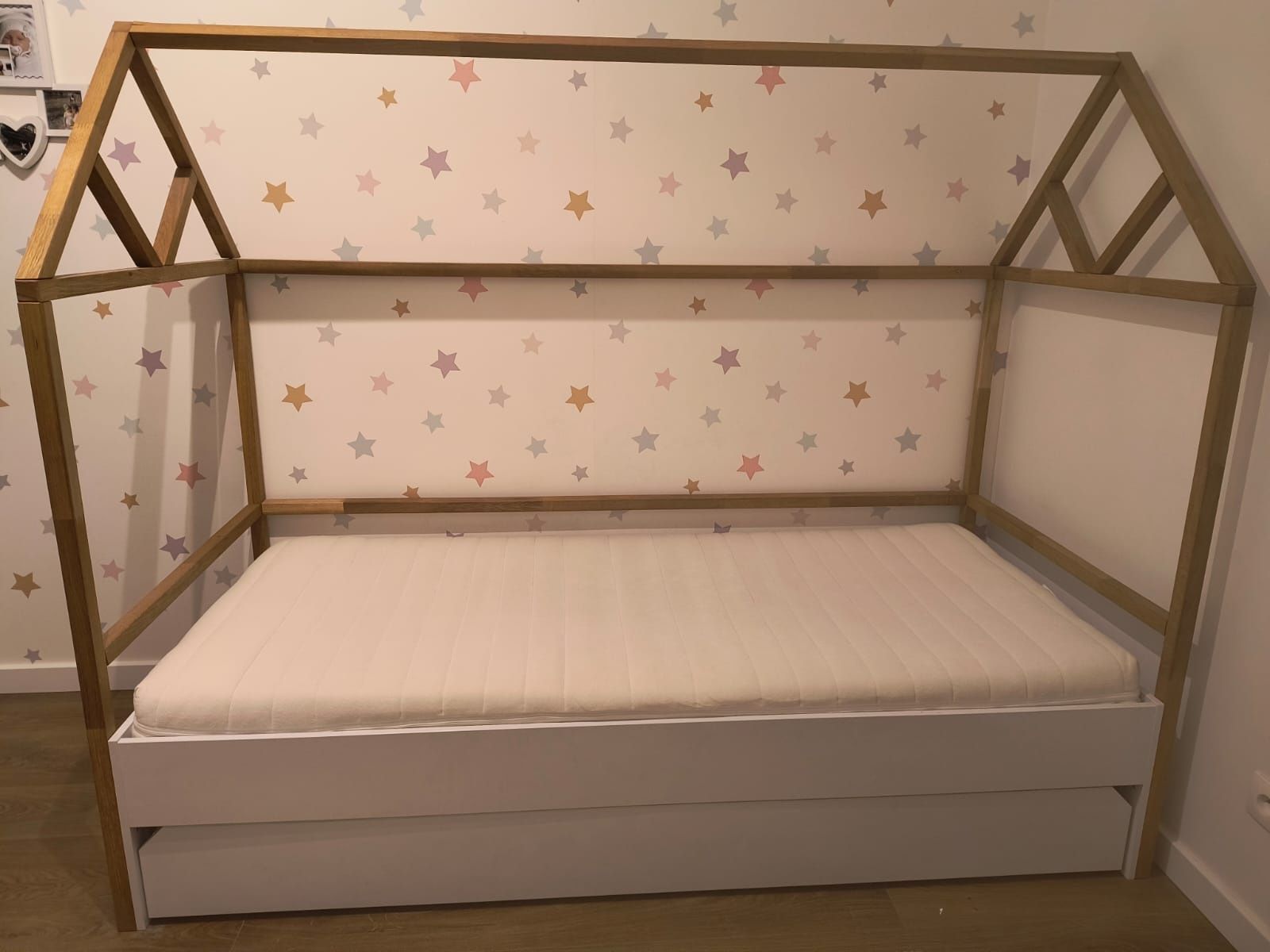 Łóżko domek z szufladą Lotta i materacem