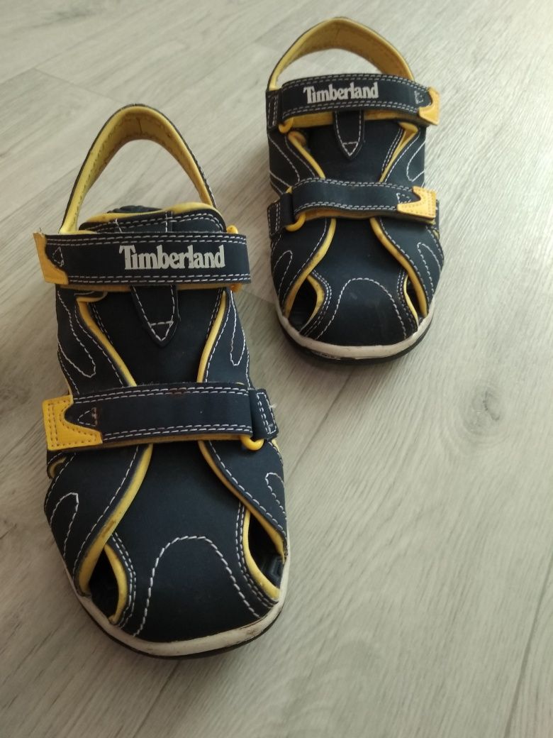 Продам підліткові сандалі Timberland 25см стелька