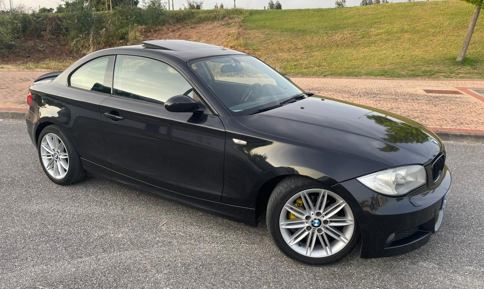 Bmw 120D coupe Pack M exterior