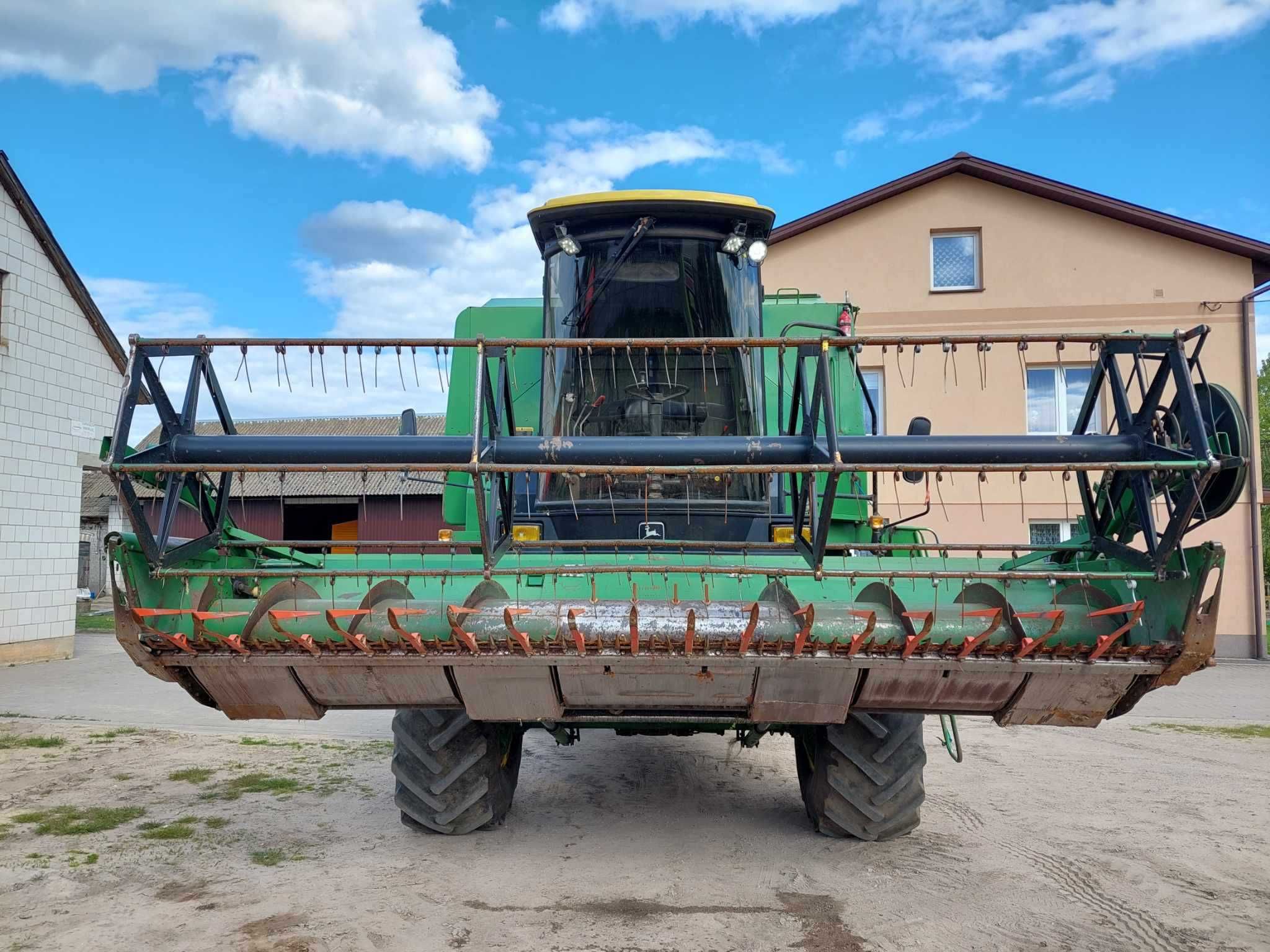 Kombajn John Deere 1075