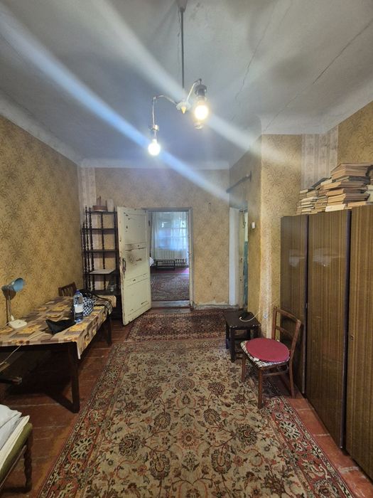 Продам  2 к квартиру, р-н Центра.