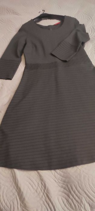 Czarna sukienka Hugo Boss roz. XL