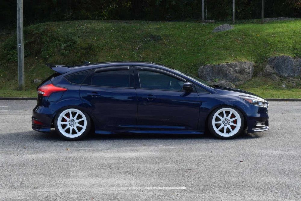 Ford Focus ST      2016