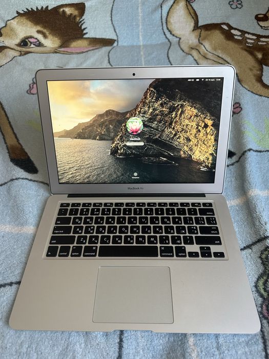 MacBook Air 13 inch (2017)