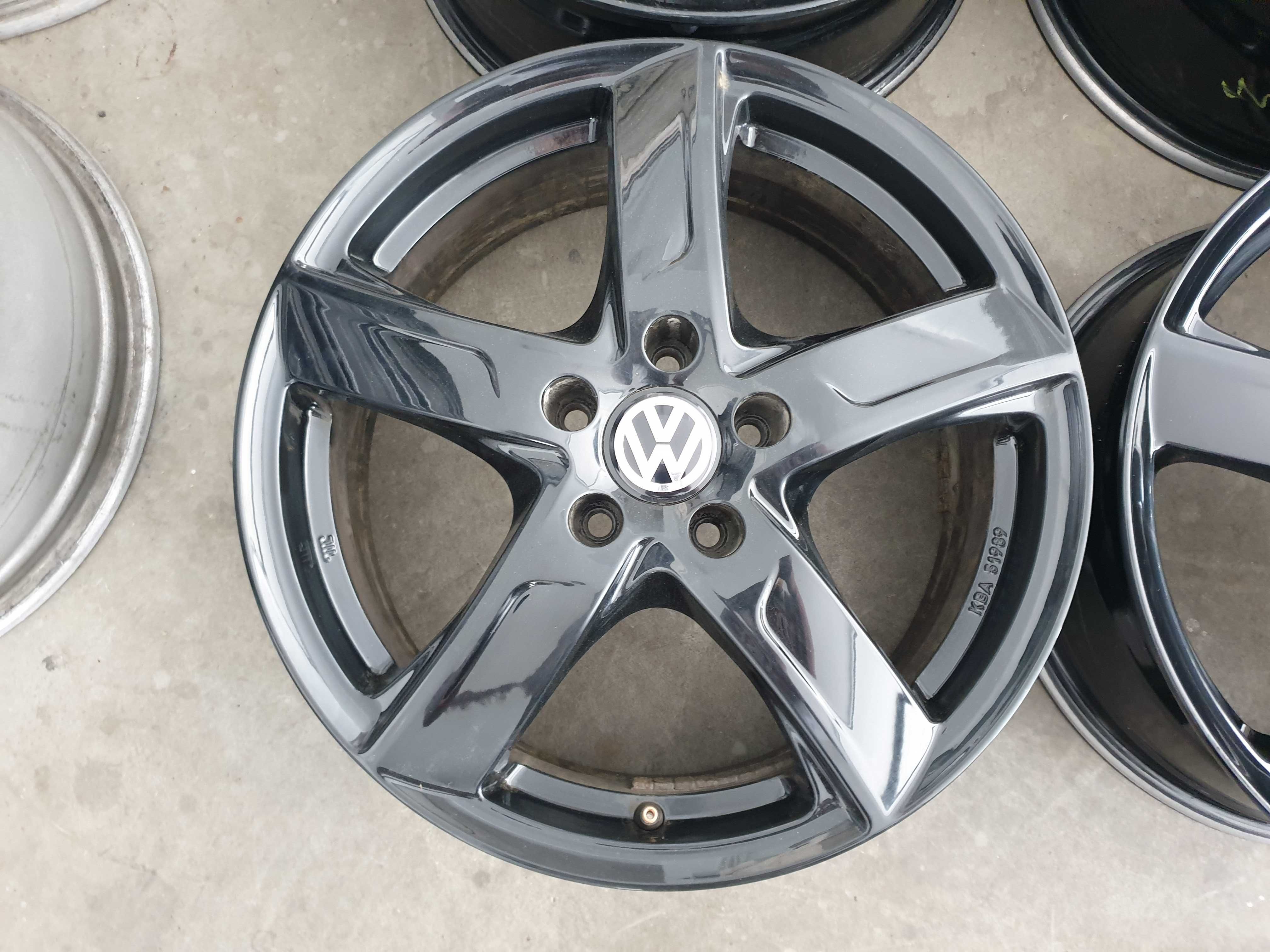 Alufelgi 17" VW Passat B6 B7 B8 Golf VII Caddy Tiguan Touran T4 5x112