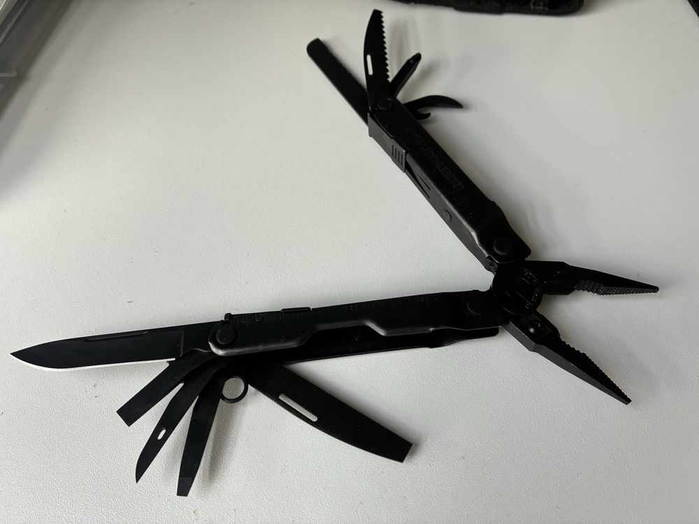 Multitool scyzoryk szczypce Leatherman Rebar Black czarny + kabura