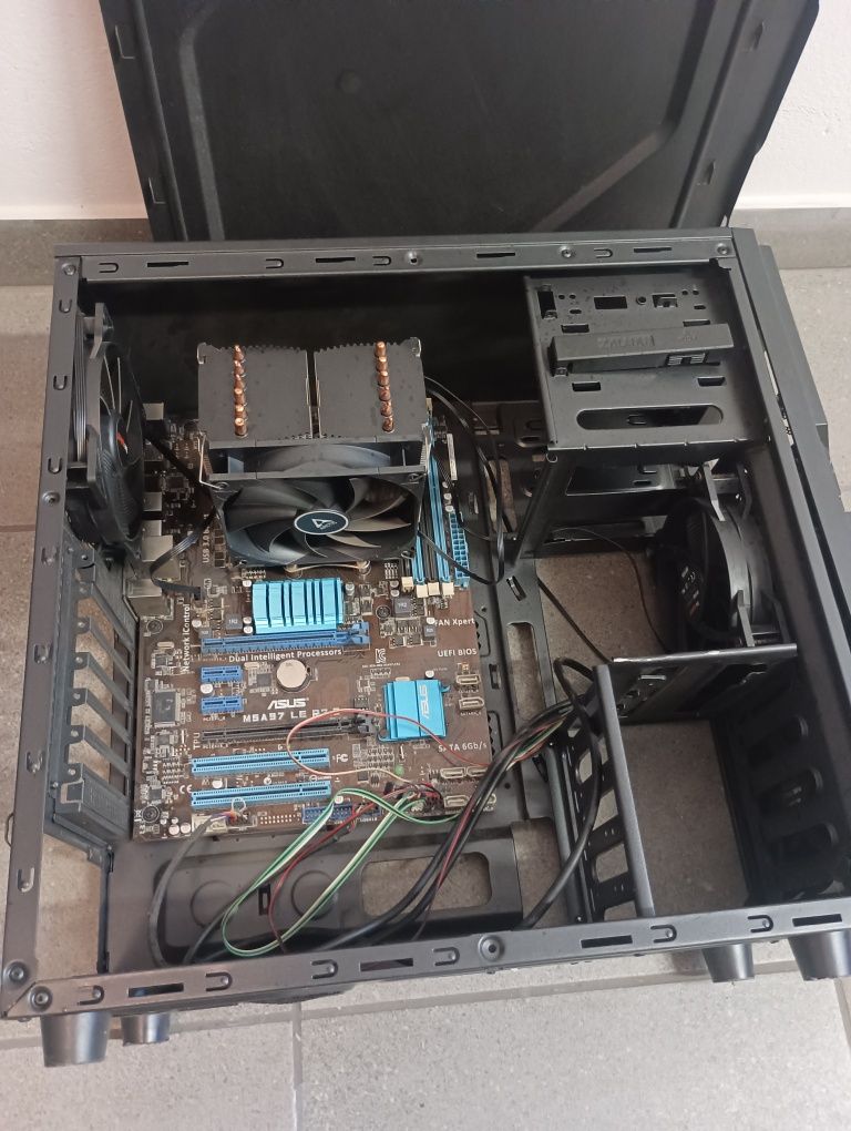 AMD FX 8350 Płyta Asus M5A97 LE Zalman Z1