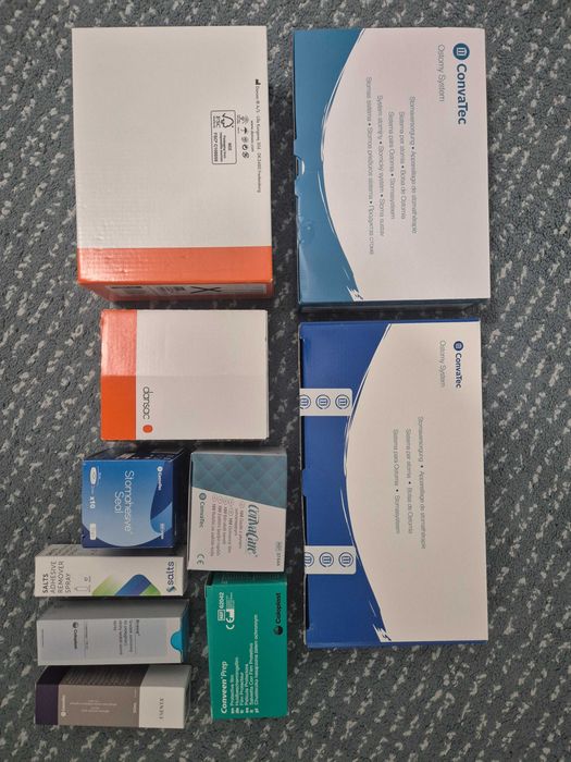 Środki i kosmetyki do ochrony i pielęgnacji stomi i kolostomi.