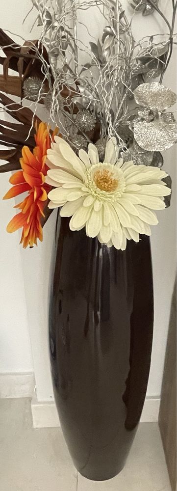 Vaso decorativo em cerâmica castanho-escuro