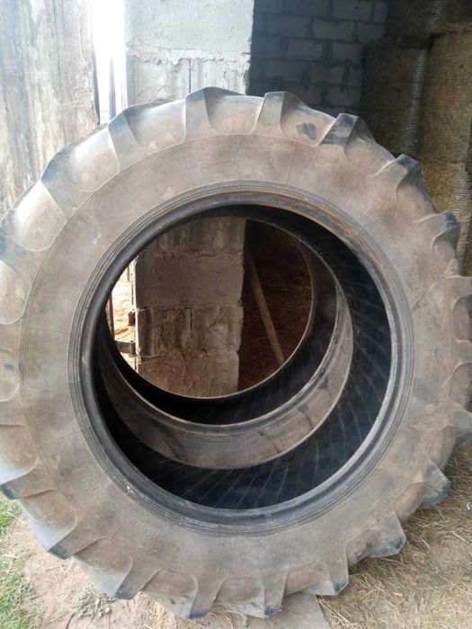 !!! Sprzedam parę opon do ciągnika,  R34  420/85 - stan dobry !!!