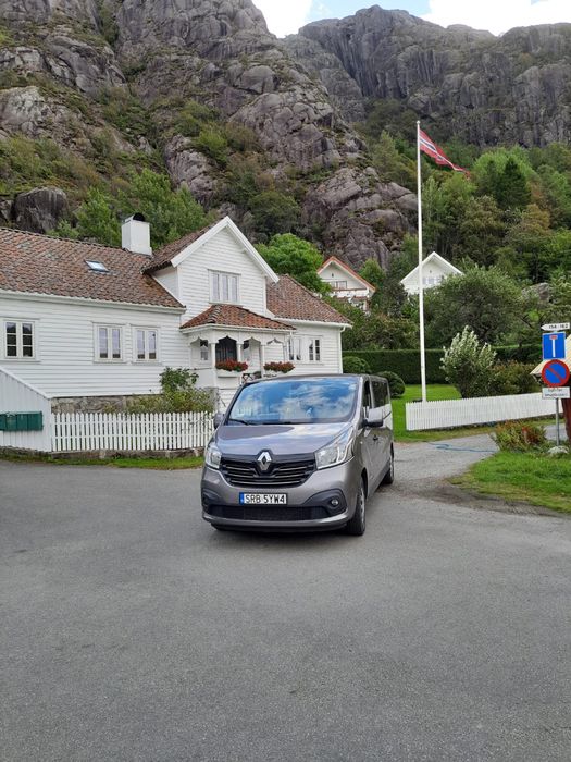 Wynajem busa 9 osobowego