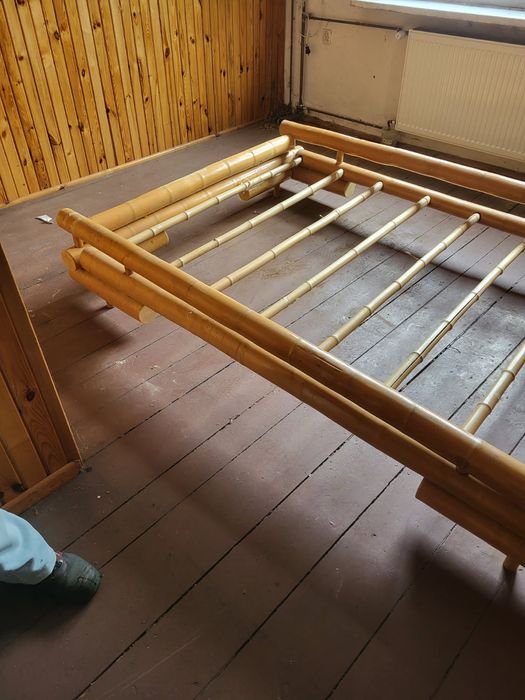 Łóżko bambusowe.