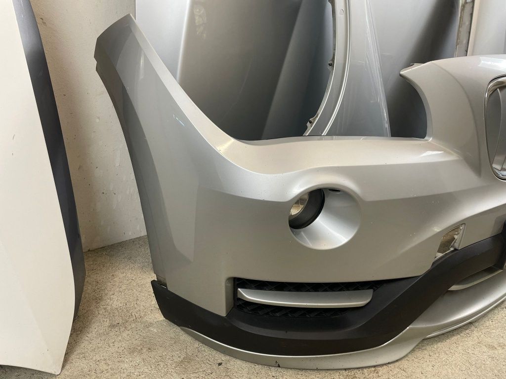 Bmw X1 E84 lift X line Zderzak Pas Przedni Chłodnice Kolor a83