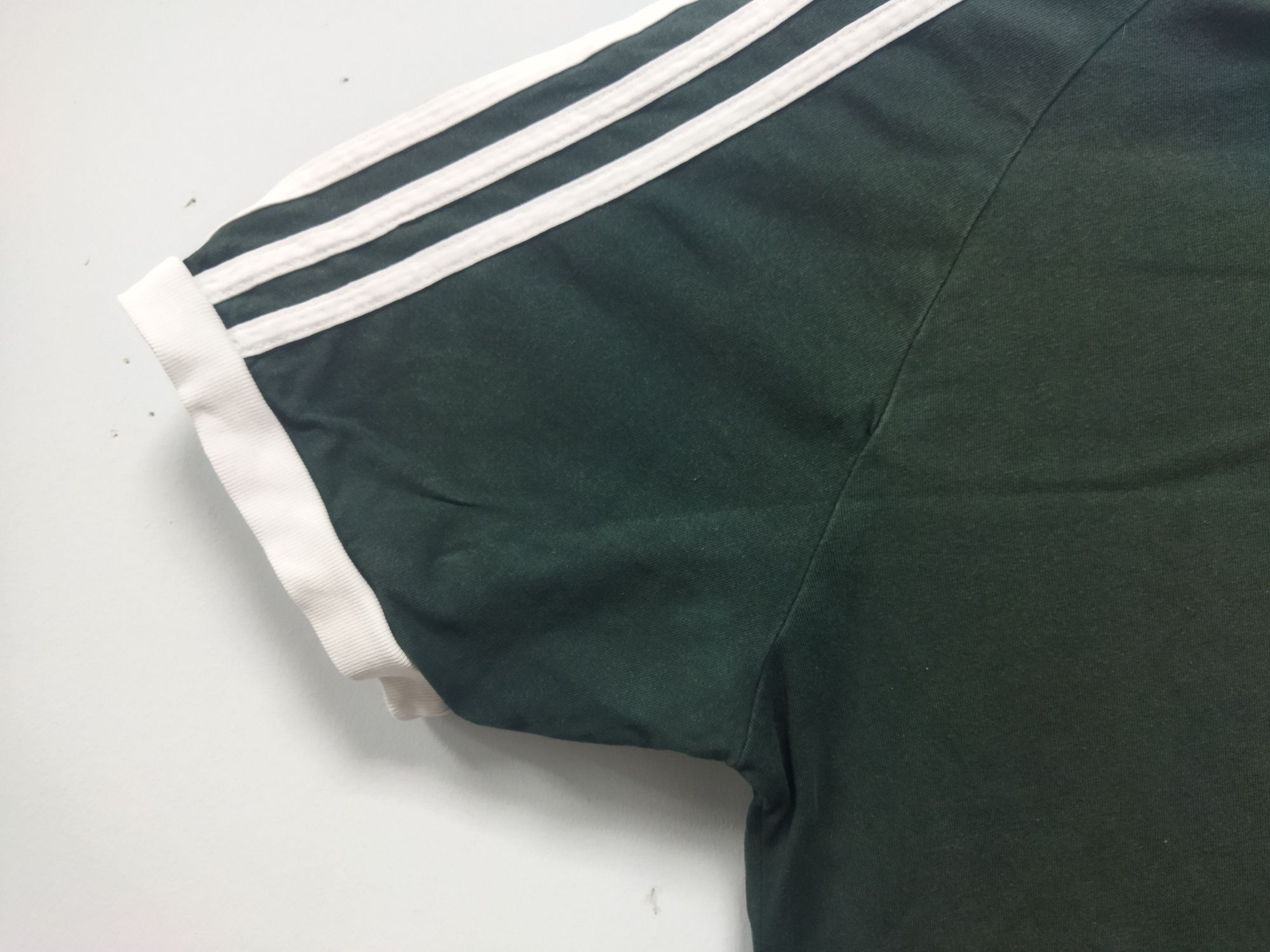 Футболка Adidas California Tee зелена Розмір М
California T-shirt In G